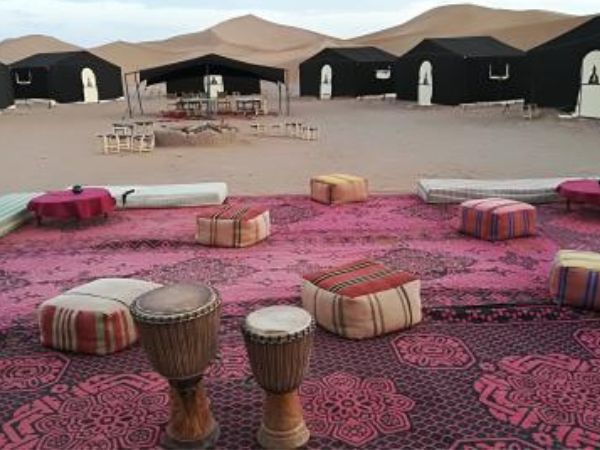 Lire la suite à propos de l’article HÉBERGEMENTS DANS LE DÉSERT MAROC